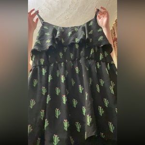 TORRID size 5 cactus tank! Super light breathable material! Elastic waist!